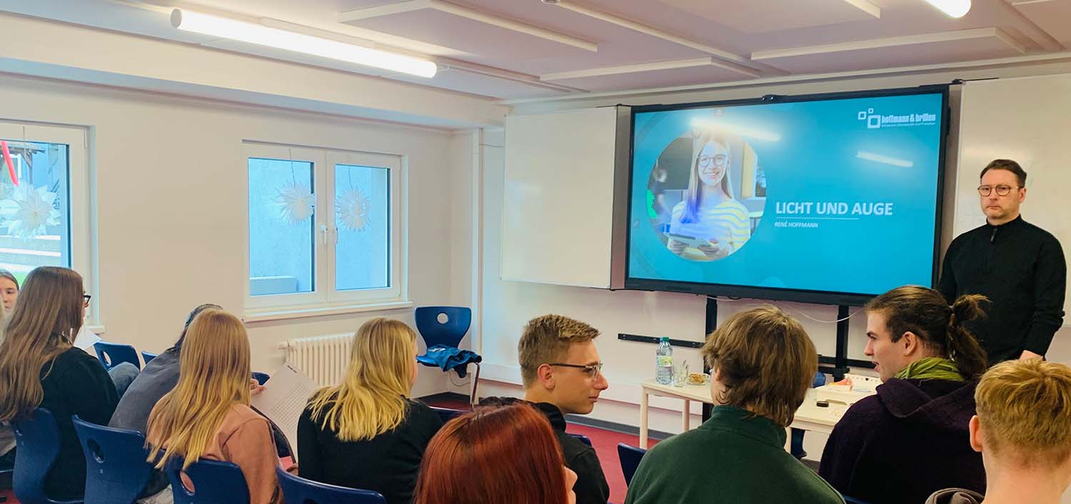 Impressionen zur Schulung über Augengesundheit an der Oberbarnimschule