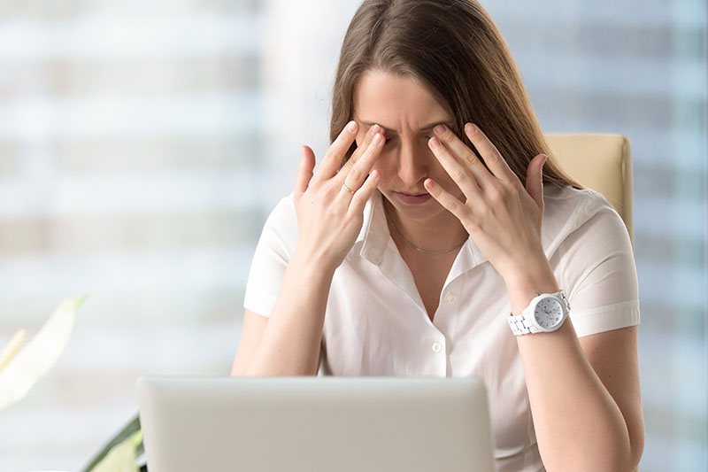 Arbeit am Bildschirm, Belastung durch k&uuml;nstliches Licht