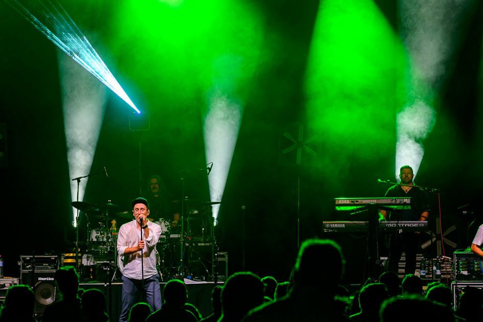 Livemusik beim Brillenball OpenAir 2021 im Familiengarten Eberswalde