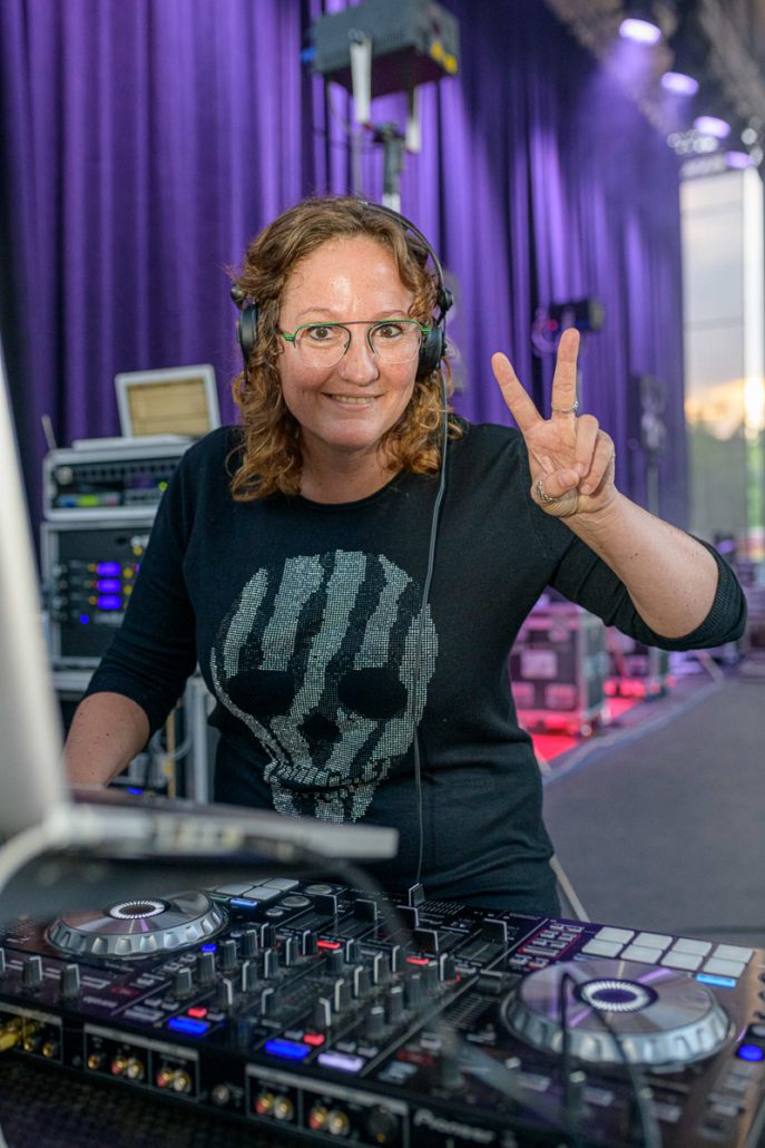 DJ-Set am Abend des brillenball OpenAir 2021 von hoffmann und brillen